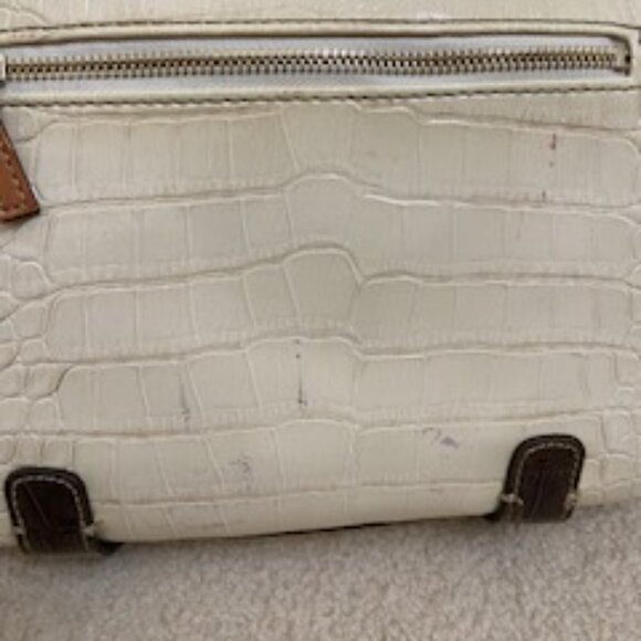 Guess Off White Croc Embossed Medium Hobo Style Purse New - Picture 4 of 5